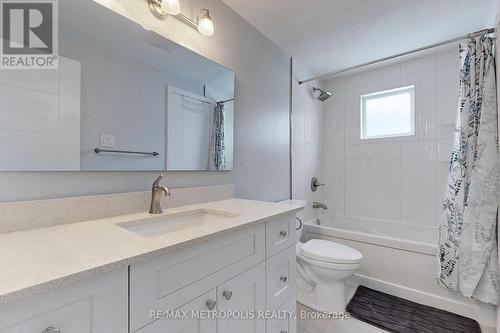 66 Shakespeare Crescent, Barrie, ON - Indoor Photo Showing Bathroom