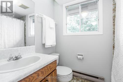 311 - 1102 Horseshoe Valley Road W, Oro-Medonte, ON - Indoor Photo Showing Bathroom