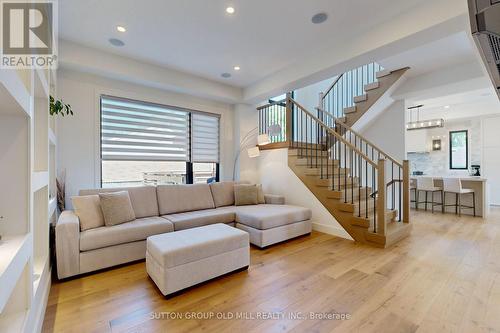 117 Martha Street, Caledon, ON - Indoor Photo Showing Living Room