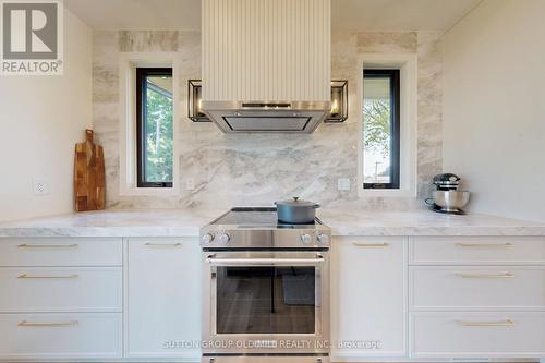 117 Martha Street, Caledon, ON - Indoor Photo Showing Kitchen