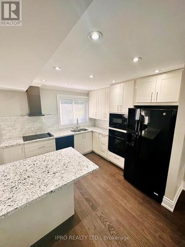 66 - 2145 Sherobee Road, Mississauga, ON - Indoor Photo Showing Kitchen