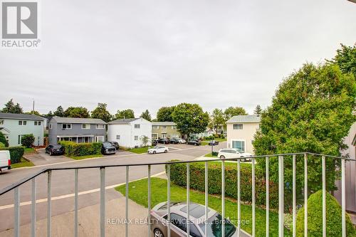 8 Heatherside Court, Brampton, ON - Outdoor With Balcony