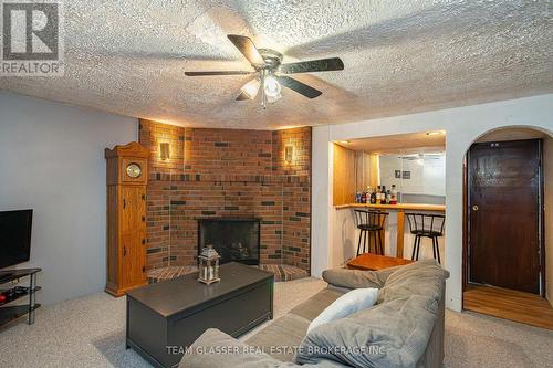 28 Rosamond Crescent, London, ON - Indoor Photo Showing Living Room With Fireplace