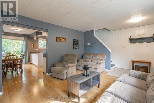 28 Rosamond Crescent, London, ON - Indoor Photo Showing Living Room