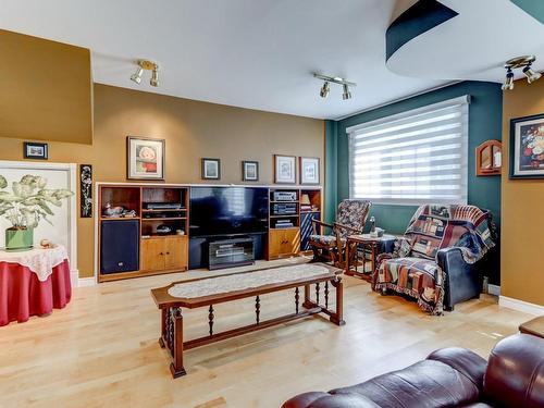 Salle familiale - 595 Rue Joseph-Fortier, Saint-Jérôme, QC - Indoor Photo Showing Living Room