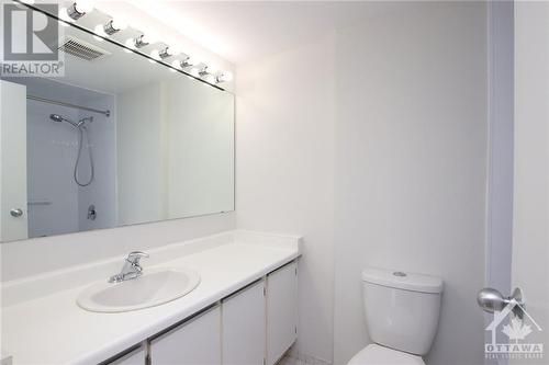 2871 Richmond Road Unit#410, Ottawa, ON - Indoor Photo Showing Bathroom