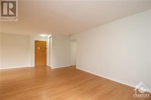 2871 Richmond Road Unit#410, Ottawa, ON - Indoor Photo Showing Other Room