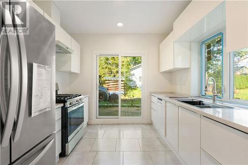 14 King Street Unit#A, Cornwall, ON - Indoor Photo Showing Kitchen With Double Sink With Upgraded Kitchen