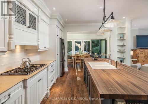 269 Oriole Parkway, Toronto, ON - Indoor Photo Showing Kitchen With Double Sink With Upgraded Kitchen