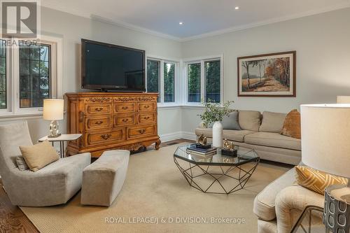 269 Oriole Parkway, Toronto, ON - Indoor Photo Showing Living Room