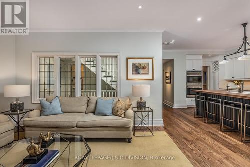 269 Oriole Parkway, Toronto, ON - Indoor Photo Showing Living Room