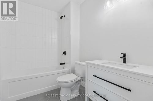 3877 Campbell Street N, London, ON - Indoor Photo Showing Bathroom