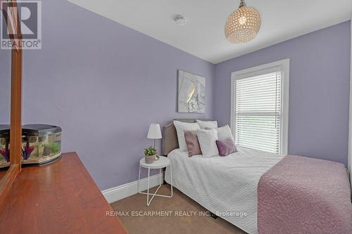 226 Balsam Avenue S, Hamilton, ON - Indoor Photo Showing Bedroom