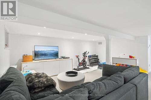 488 Roselawn Avenue, Toronto, ON - Indoor Photo Showing Living Room