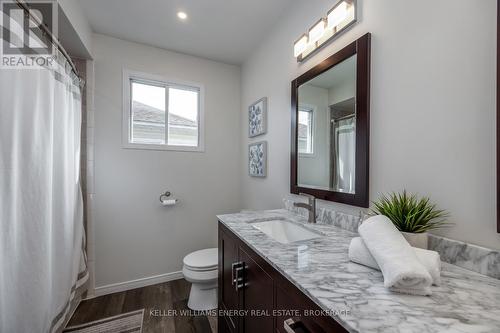 166 Edward Street W, Clarington (Newcastle), ON - Indoor Photo Showing Bathroom