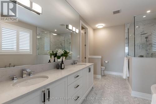 2386 Torrey Pines Way, London, ON - Indoor Photo Showing Bathroom