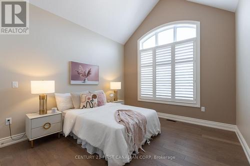 2386 Torrey Pines Way, London, ON - Indoor Photo Showing Bedroom