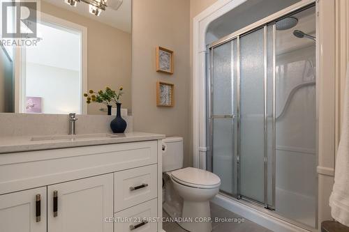 2386 Torrey Pines Way, London, ON - Indoor Photo Showing Bathroom