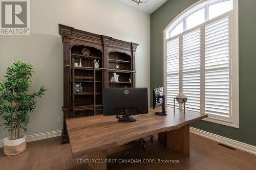 2386 Torrey Pines Way, London, ON - Indoor Photo Showing Office