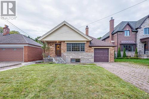 31 Parkview Hill Crescent, Toronto, ON - Outdoor