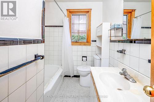 31 Parkview Hill Crescent, Toronto, ON - Indoor Photo Showing Bathroom