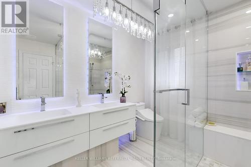 119 Thornhill Woods Drive, Vaughan, ON - Indoor Photo Showing Bathroom