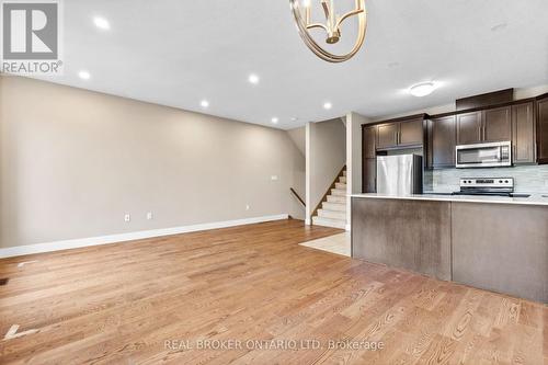 143 - 1960 Dalmagarry Road N, London, ON - Indoor Photo Showing Kitchen