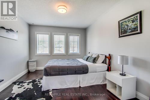 19 Long Point Drive, Richmond Hill, ON - Indoor Photo Showing Bedroom