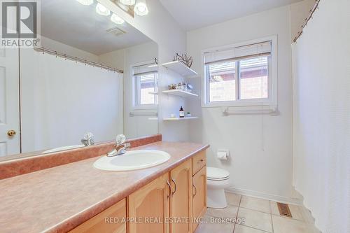 19 Long Point Drive, Richmond Hill, ON - Indoor Photo Showing Bathroom