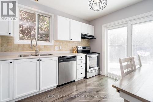 66 Clute Crescent, Barrie, ON - Indoor Photo Showing Kitchen With Double Sink