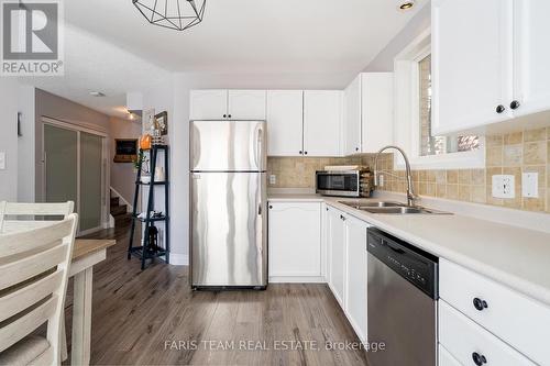 66 Clute Crescent, Barrie, ON - Indoor Photo Showing Kitchen With Double Sink