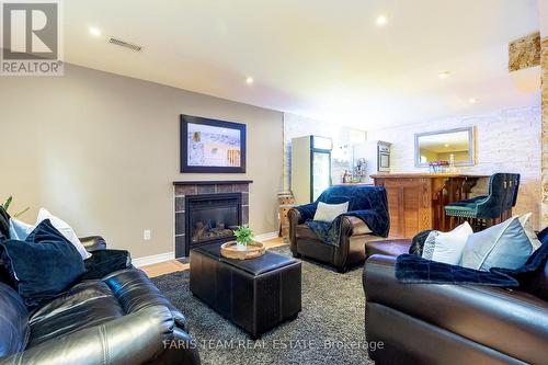 136 Griffin Street, Midland, ON - Indoor Photo Showing Living Room With Fireplace