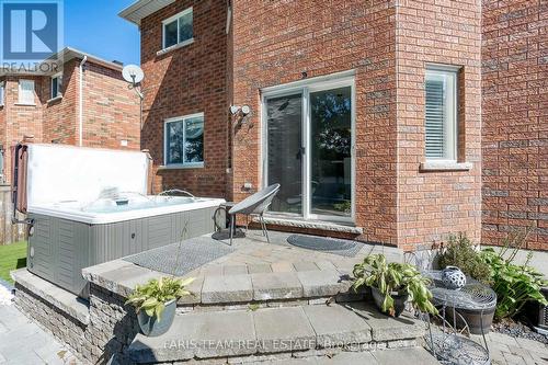 136 Griffin Street, Midland, ON - Outdoor With Exterior