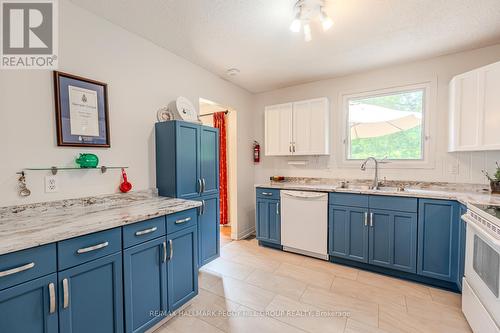 9820 Highway 12, Oro-Medonte, ON - Indoor Photo Showing Kitchen With Double Sink