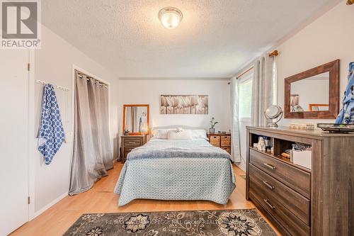 9820 Highway 12, Oro-Medonte, ON - Indoor Photo Showing Bedroom