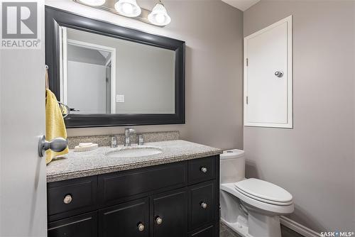 427 Sylvian Crescent, Saskatoon, SK - Indoor Photo Showing Bathroom