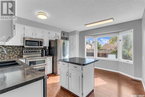 427 Sylvian Crescent, Saskatoon, SK - Indoor Photo Showing Kitchen With Stainless Steel Kitchen With Double Sink