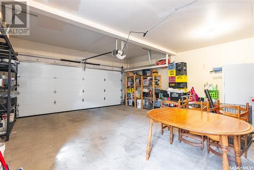 427 Sylvian Crescent, Saskatoon, SK - Indoor Photo Showing Garage