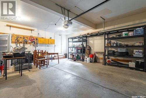 427 Sylvian Crescent, Saskatoon, SK - Indoor Photo Showing Garage