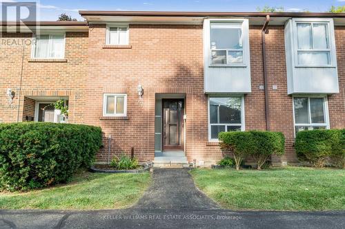 27 - 3065 Lenester Drive, Mississauga, ON - Outdoor