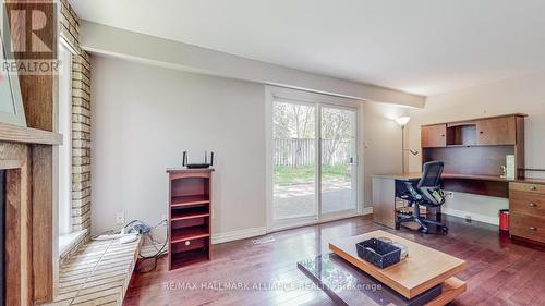 2257 Devon Road, Oakville, ON - Indoor