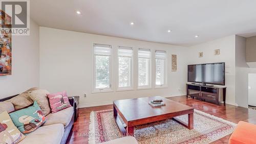 2257 Devon Road, Oakville, ON - Indoor Photo Showing Living Room