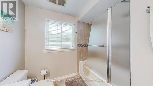 2257 Devon Road, Oakville, ON - Indoor Photo Showing Bathroom