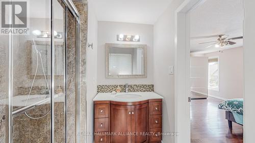 2257 Devon Road, Oakville, ON - Indoor Photo Showing Bathroom