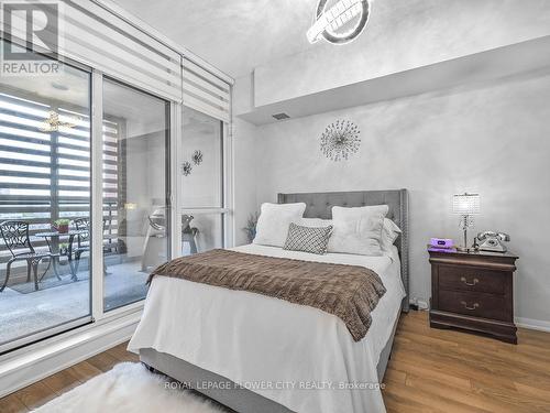 628 - 3091 Dufferin Street, Toronto, ON - Indoor Photo Showing Bedroom