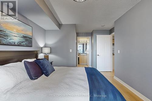 406 - 70 High Park Avenue, Toronto, ON - Indoor Photo Showing Bedroom