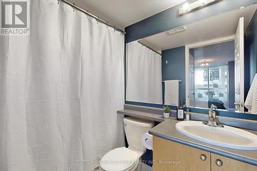 406 - 70 High Park Avenue, Toronto, ON - Indoor Photo Showing Bathroom