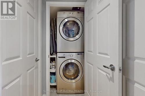 406 - 70 High Park Avenue, Toronto, ON - Indoor Photo Showing Laundry Room