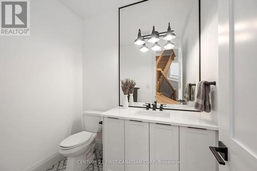 2393 Bakervilla Street, London, ON - Indoor Photo Showing Bathroom