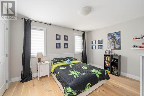 2393 Bakervilla Street, London, ON - Indoor Photo Showing Bedroom